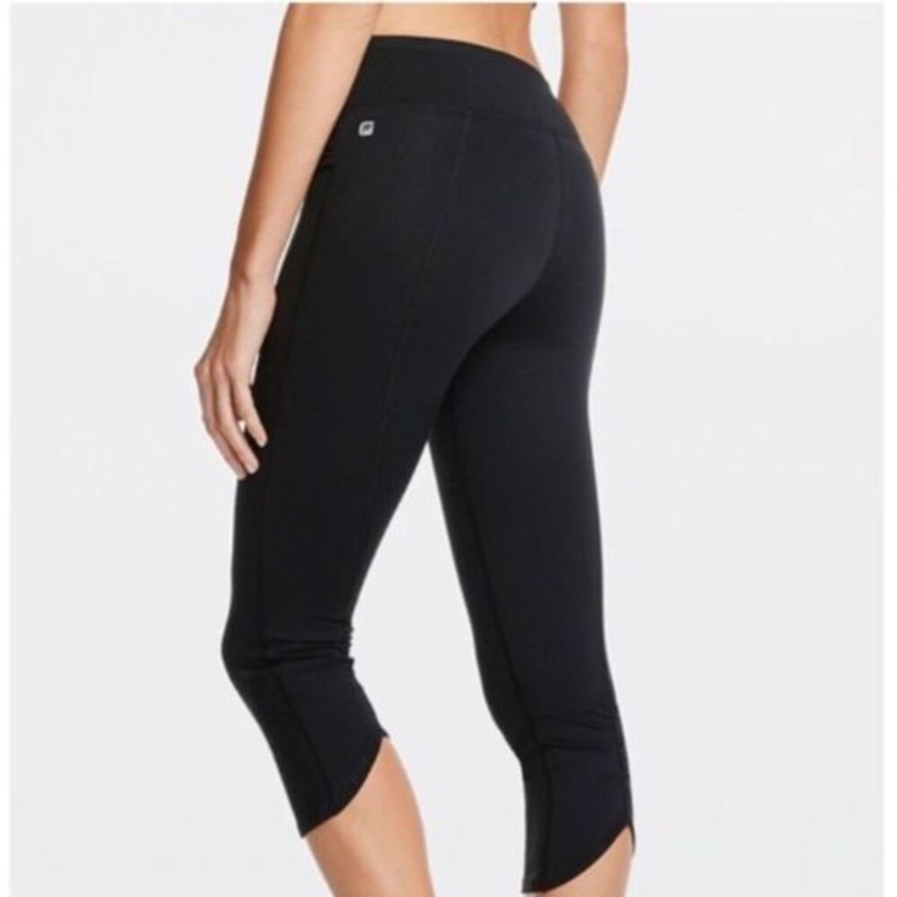 Fabletics Leggings Black Kastos Twist Waist Capri L